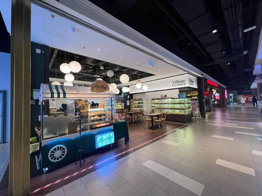 Promo Connected Train 2 Bedroom Apartemen Kuala Lumpur