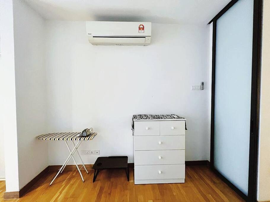 Apartemen Promo Connected Train 2 Bedroom Kuala Lumpur